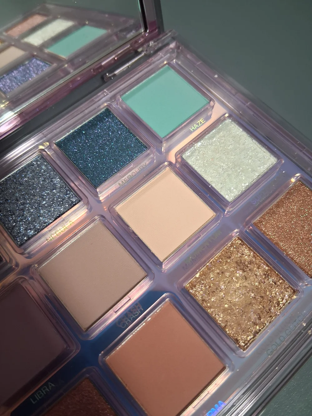 HUDA BEAUTY Mercury Retrograde Eyeshadow Palette- DISCONTINUED